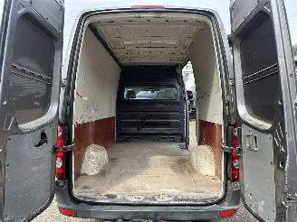 Volkswagen Crafter 35 2.5 TDI L2H2 picture 13