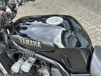 Yamaha FZS 600 Fazer picture 9