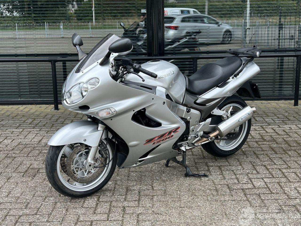 Kawasaki ZZ - R 1200 