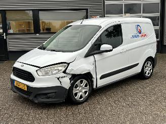 damaged commercial vehicles Ford Transit Courier 1.5 TDCI Ambiente Start&Stop 2015/3