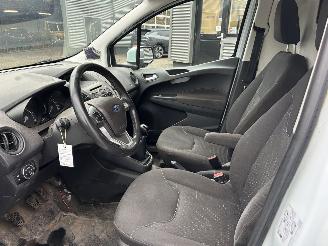 Ford Transit Courier 1.5 TDCI Ambiente Start&Stop picture 9