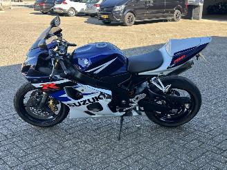 Suzuki GSX-R750 Yoshimura picture 3