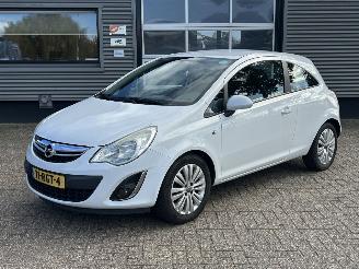 krockskadad bil auto Opel Corsa 1.2-16V Edition 2011/5