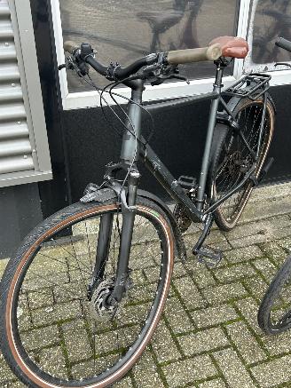 Overige  2x Trek Verve 2 EQ Lowstep 1x Cube Kathmandu picture 6