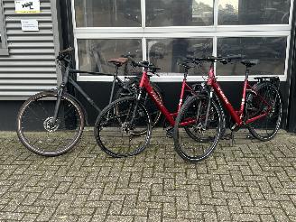 skadebil auto Overige Corsa 2x Trek Verve 2 EQ Lowstep 1x Cube Kathmandu 2024/1