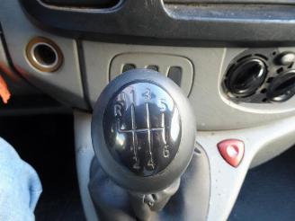 Renault Trafic 2.0 dCi T29 L2H1 airco 3 e versnelling stuk !!! picture 21