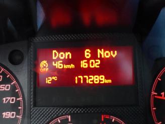 Peugeot Boxer 333 2.2 BlueHDi 165 L3H2 Premium 3 zits navi airco camera 2500 kg trekhaakgewicht picture 18