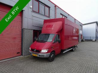 Gebrauchtwagen LKW Mercedes  905.6 maxi xxxxl bakwagen met laadklep top staat 144938 km !! 2005/10