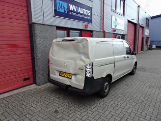 Mercedes Vito 111 CDI 118239 km !!!!!!!!! rijdbare schade picture 3