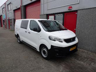 Peugeot Expert 231L 2.0 BlueHDI 120 DC Premium 6 pers airco picture 4