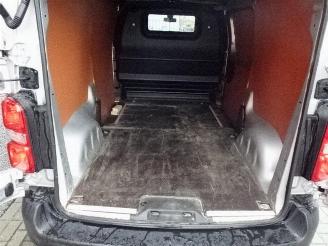 Peugeot Expert 231S 2.0 BlueHDI 120 Premium picture 16