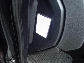 Landrover Discovery 3.0 SDV6 HSE automaat van / grijskenteken 2 x pano dak picture 46