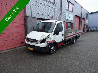 bruktbiler bedrijf Iveco Daily 35C15 375 3 zits 425 x 218 x 40 open laadbak 2011/7
