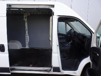 Peugeot Boxer 335 2.2 BlueHDi 140 L2H2 Premium LET OP 1 E VERSNELING STUK WEL GEWOON RIJDBAAR !!!!!! picture 20