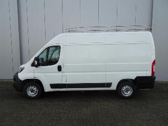 Peugeot Boxer 335 2.2 BlueHDi 140 L2H2 Premium LET OP 1 E VERSNELING STUK WEL GEWOON RIJDBAAR !!!!!! picture 5