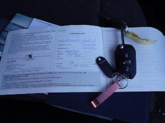 Peugeot Partner 1.5 BlueHDI Premium navi airco schuifdeur motor rookt !!!!!!!!!!! picture 9