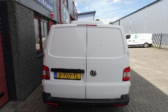 Volkswagen Transporter 2.0 TDI L1H1 T800 carrier gescheiden compartimenten picture 14