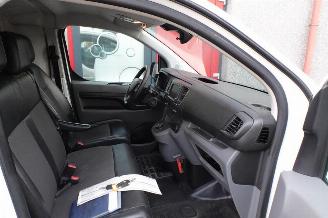 Peugeot Expert 231L 2.0 BlueHDI 180 Premium Pack airco 3 zits picture 9