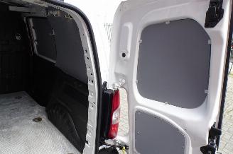 Peugeot Partner 1.5 BlueHDI Premium airco camera cruis trekhaak picture 16