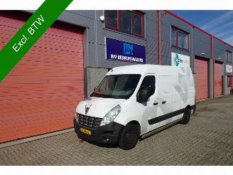 bruktbiler bedrijf Renault Master T35 2.3 dCi L2H2 3 zits airco 2014/8