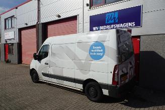 Renault Master T35 2.3 dCi L2H2 3 zits airco picture 2