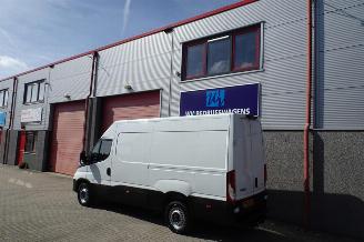 Iveco Daily 35S16V 2.3 35 2h l 3 3 zits automaat nl auto !!!!!!!! 8 traps 3500 kg trekhaak gewicht picture 2