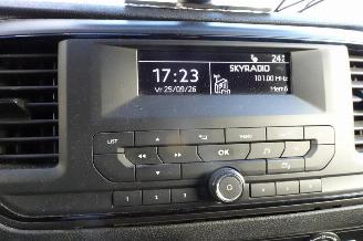 Peugeot Expert 226S 1.6 BlueHDI 95 Premium met imperiaal en betimmering picture 12