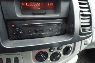 Renault Trafic 2.0 dCi T29 L2H1 3 zits airco picture 8