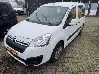 uszkodzony samochody osobowe Citroën Berlingo  2016/11