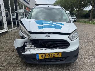 krockskadad bil bedrijf Ford Transit Courier Van  2015/10