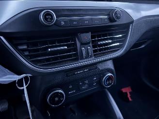 Ford Focus  picture 13