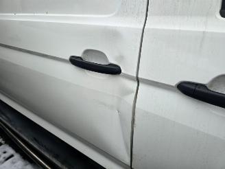 Volkswagen Crafter L5 103KW Motorschade picture 6