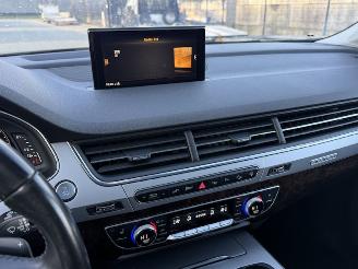 Audi Q7 E-TRON picture 9