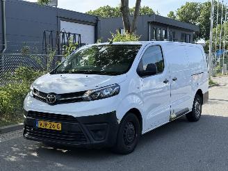Vaurioauto  passenger cars Toyota ProAce  2021/3