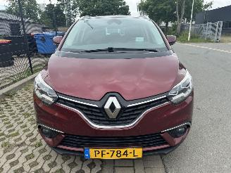 Renault Grand-scenic  picture 2
