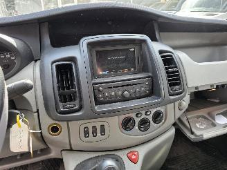 Opel Vivaro DC picture 13