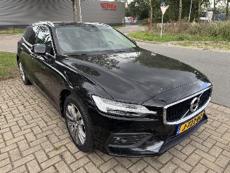 Vaurioauto  passenger cars Volvo   2020/8