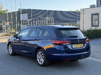Opel Astra SPORTS TOURER picture 4