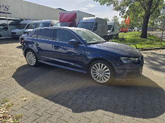 Coche accidentado Audi A3 Sportback 1.4 e-tron Ambition 2015/7