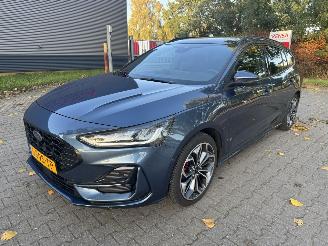 Voiture accidenté Ford Focus  2023/4