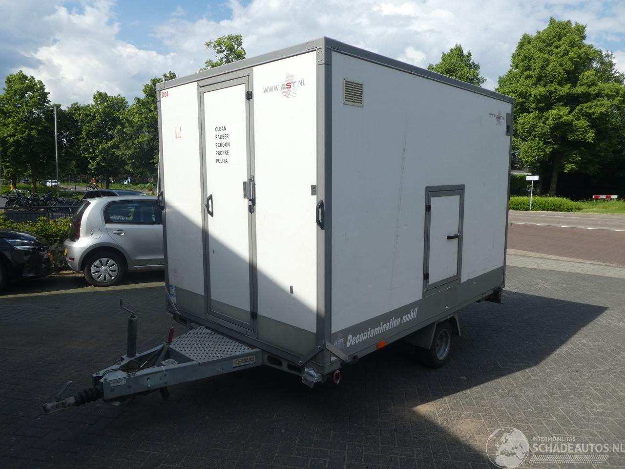 -  Deconta / 484 Douchewagen Decontamination Trailer