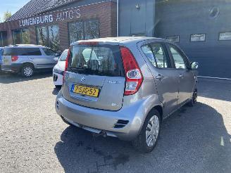 krockskadad bil auto Suzuki Splash 1.0 VVT Comfort EASSS  AIRCO Hatchback 5-dr. 2013/10