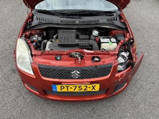 Suzuki Swift 1.3 Cool  AIRCO Hatchback 3-dr. picture 4