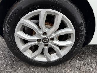 Renault Clio 0.9 TCe Intens Hatchback 5-dr. picture 21