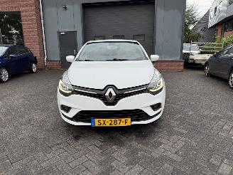Renault Clio 0.9 TCe Intens Hatchback 5-dr. picture 16