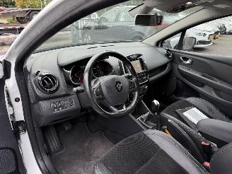 Renault Clio 0.9 TCe Intens Hatchback 5-dr. picture 10
