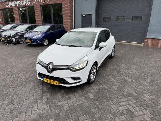 Renault Clio 0.9 TCe Intens Hatchback 5-dr. picture 32