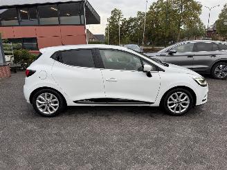 Renault Clio 0.9 TCe Intens Hatchback 5-dr. picture 6