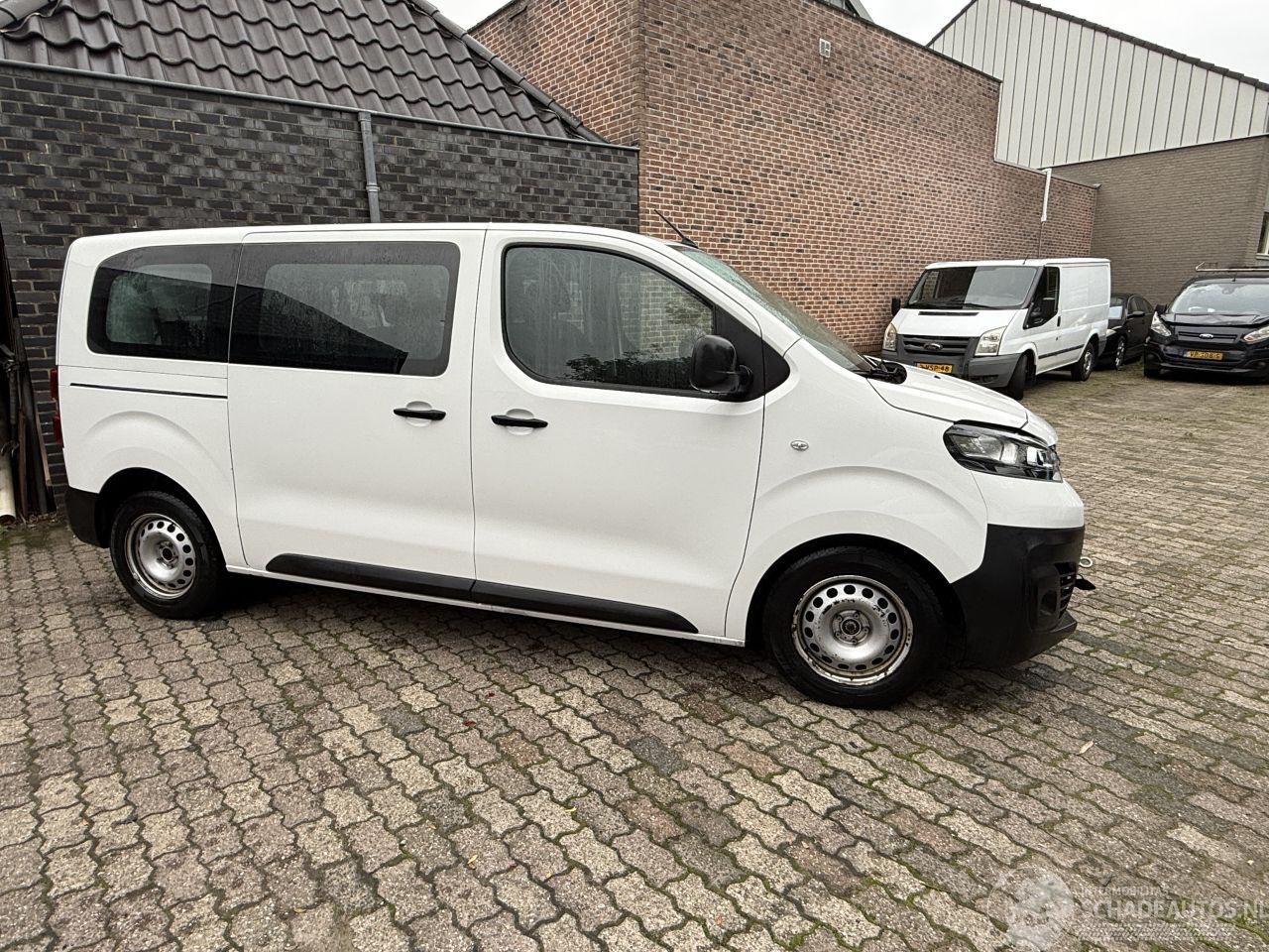 Opel Vivaro 1.5 CDTI   9 PERSOONS Personenbus 4-dr.