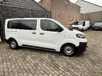 Avarii autoturisme Opel Vivaro 1.5 CDTI   9 PERSOONS Personenbus 4-dr. 2021/11
